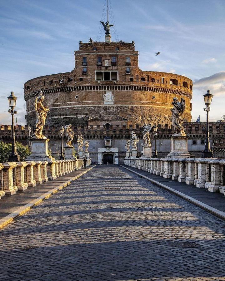 Saint Peter Welcoming * Rom